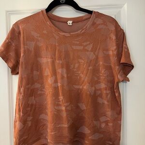 Lululemon workout top